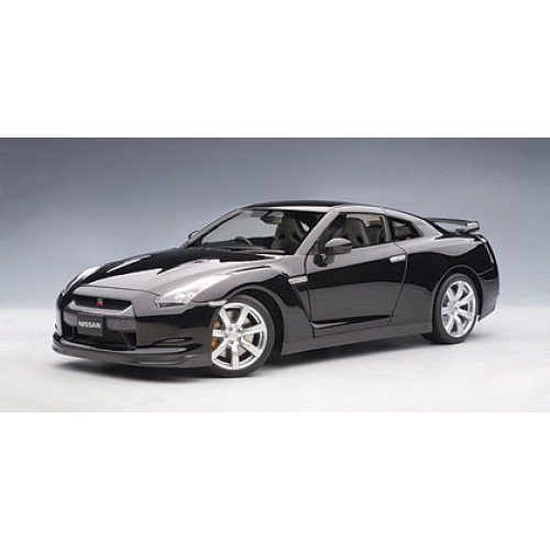 Autoart - Car Scale Models - 1 18 Nissan Gt-R R35 - Super Black